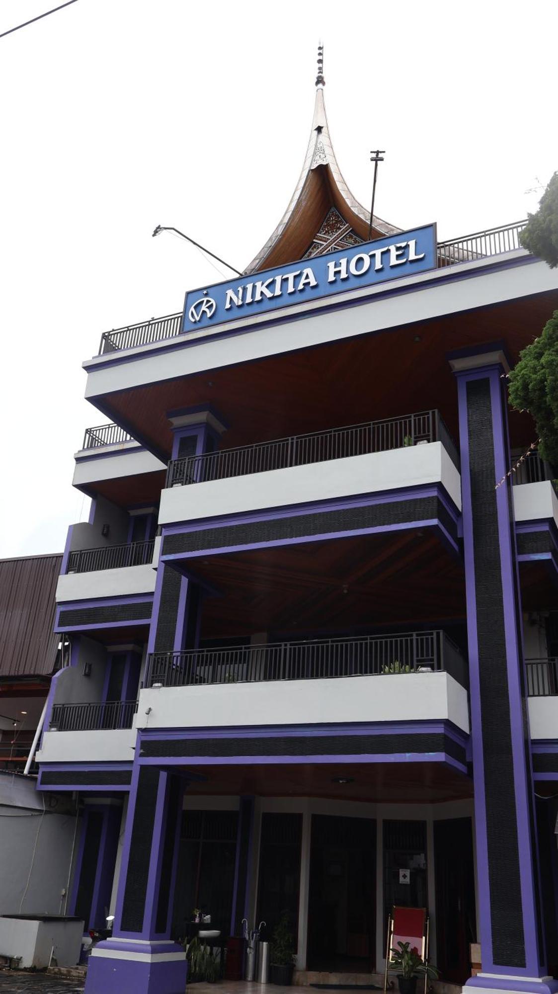 Nikita Hotel Bukittinggi Exterior foto